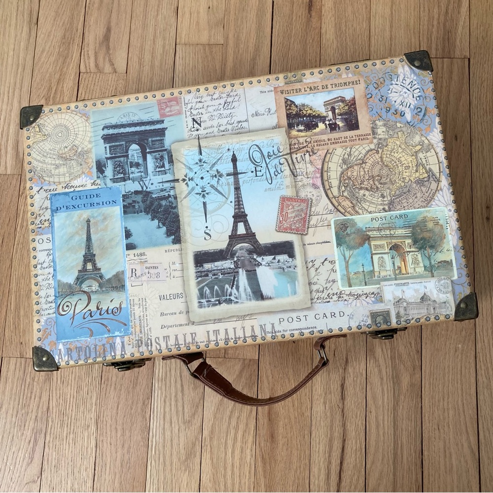 “Punch Studio Kirshner Decorative Arts
” Paris Postcards Paperboard Suitcase